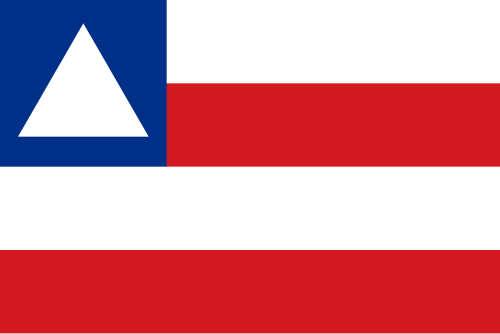 Bandeira da Bahia: quatro faixas brancas e vermelhas e quadrado azul com triângulo branco