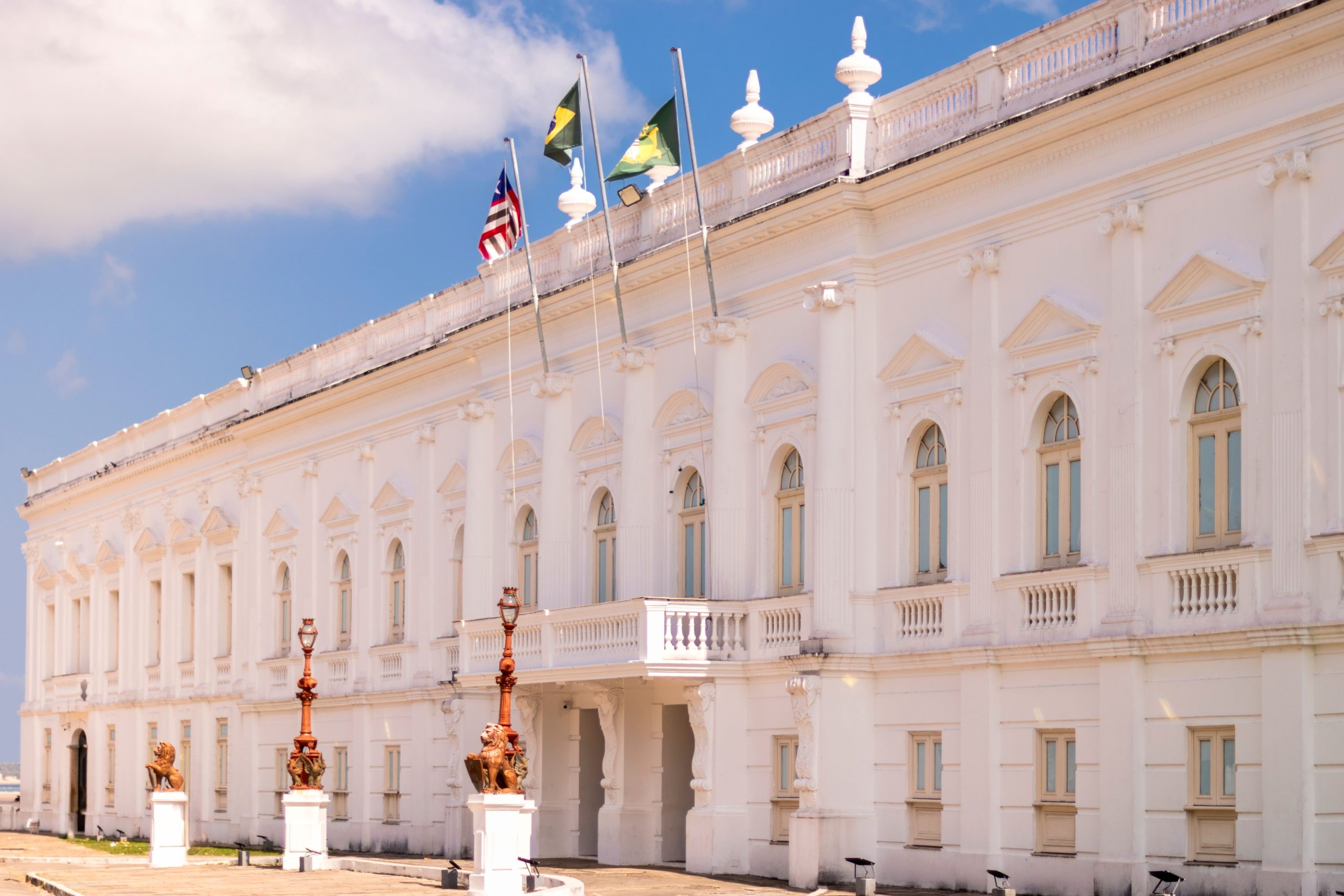 Sobrado colonial com fachada de azulejos portugueses no centro histórico de São Luís, capital do Estado do Maranhão, tombado como Patrimônio Mundial da UNESCO